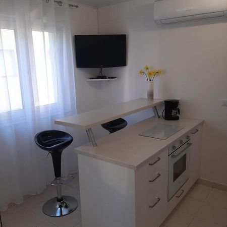 Apartman Sky Pula Buitenkant foto