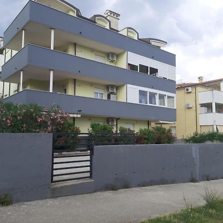 Apartman Sky Pula Buitenkant foto