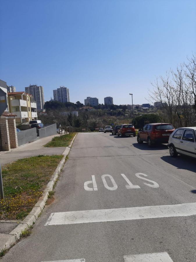 Apartman Sky Pula Buitenkant foto