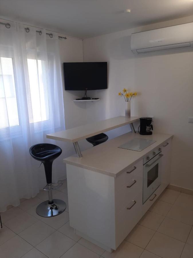 Apartman Sky Pula Buitenkant foto