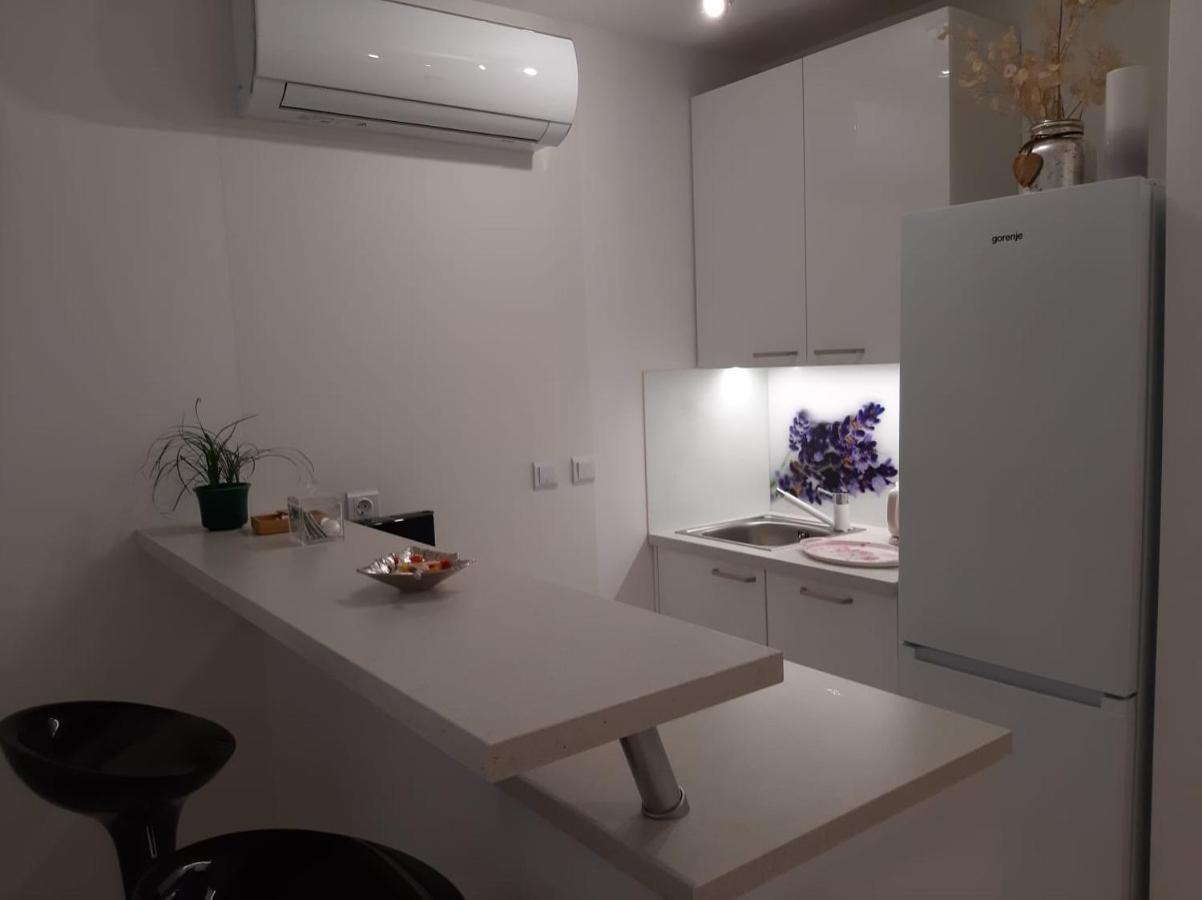 Apartman Sky Pula Buitenkant foto
